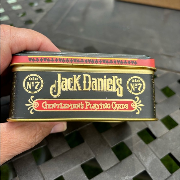 Jack Daniels collector tin and 2 complete sets of cards (with bonus cards). - Picture 5 of 7